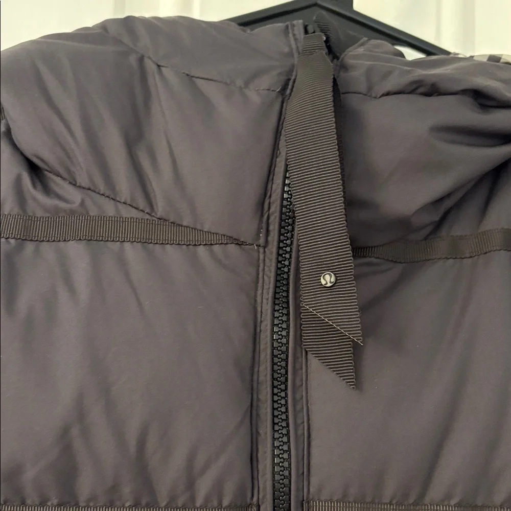 RARE Lululemon Chilly Chill reversible puffer vest with hood black gingham 6